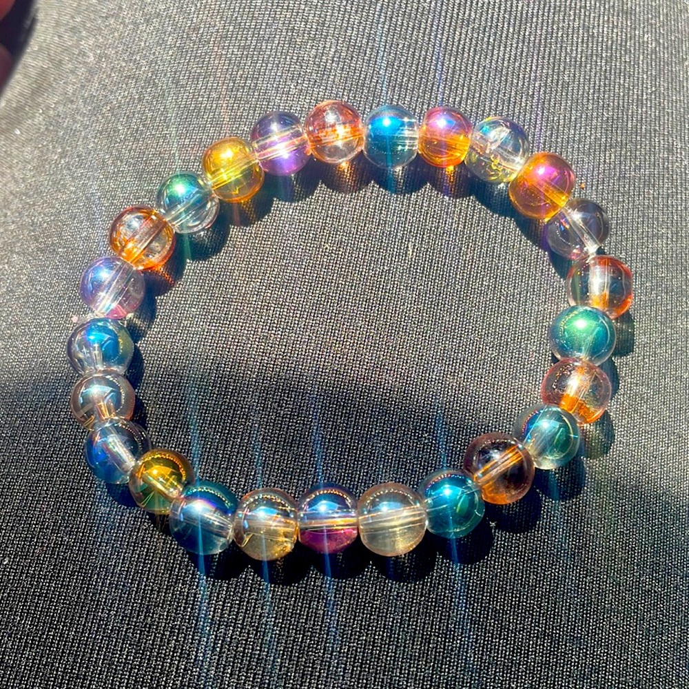 Glass bead